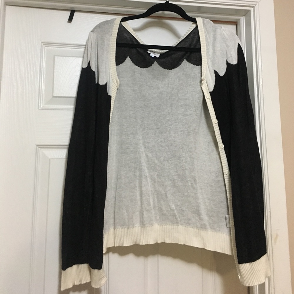 ModCloth Scalloped Cardigan Size L