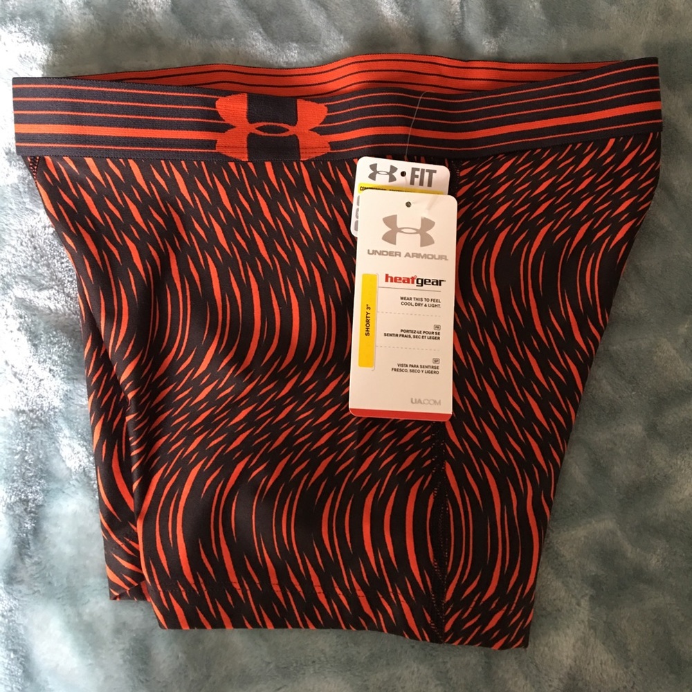 NWT Under Armour 3"shorty black & orange