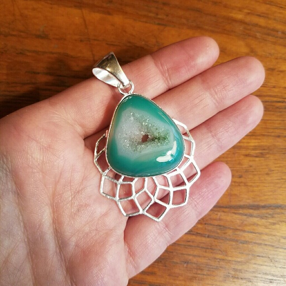 Jewelry - NWOT Sterling Silver 69 Carat Solar Druzy Pendant