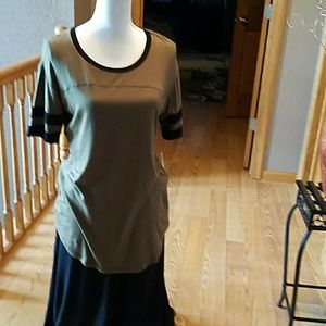 Army green top, sz L