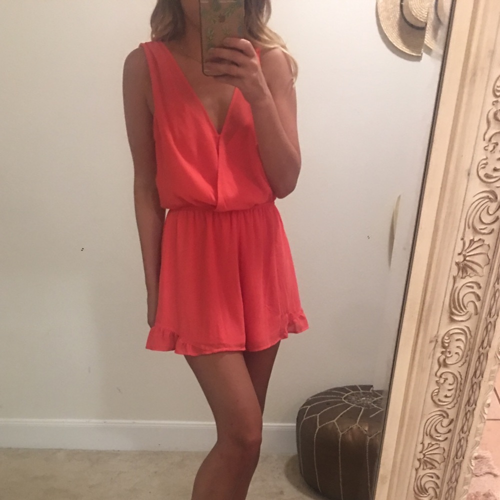 NWT ASTR coral romper