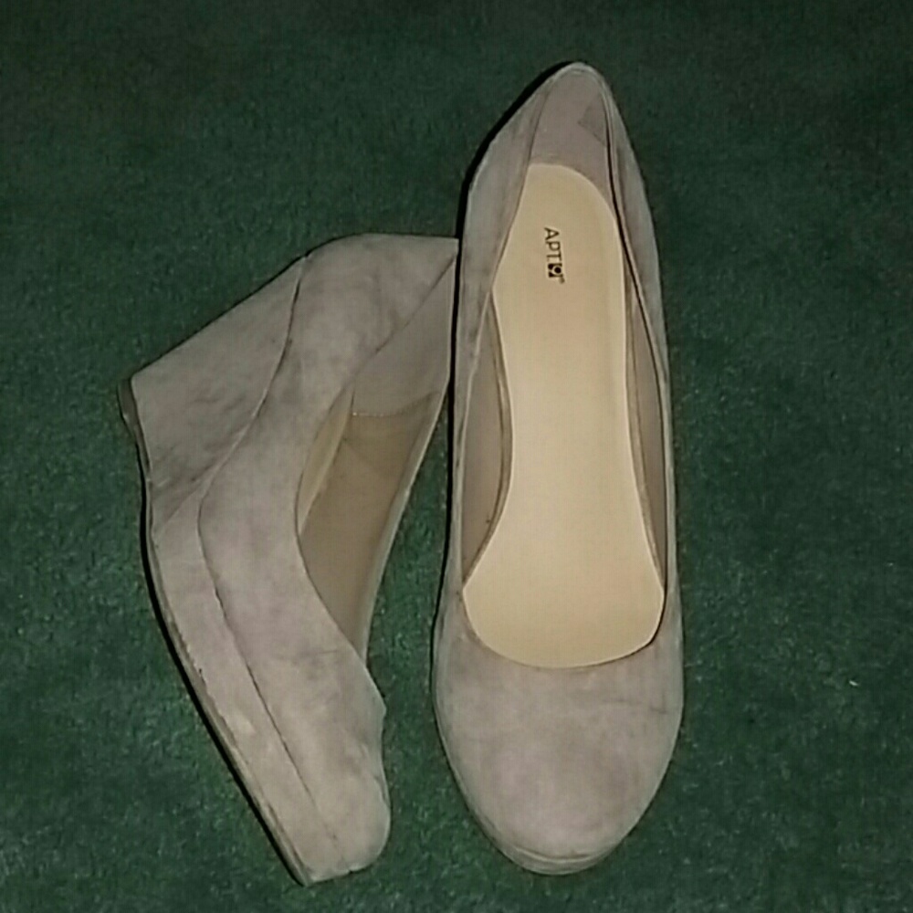 APT 9 Suede Nude Wedges
