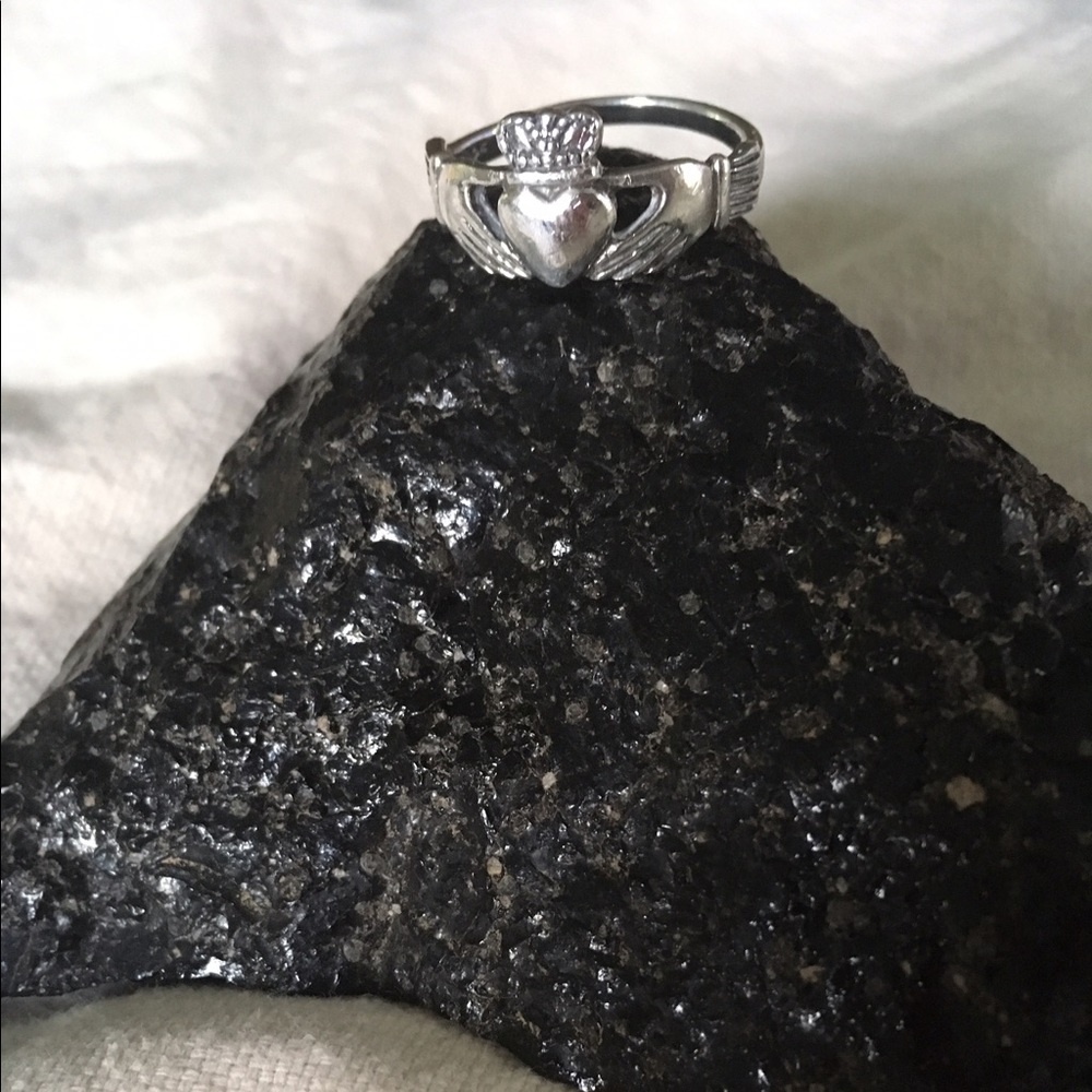 Classic Claddagh Sterling Ring