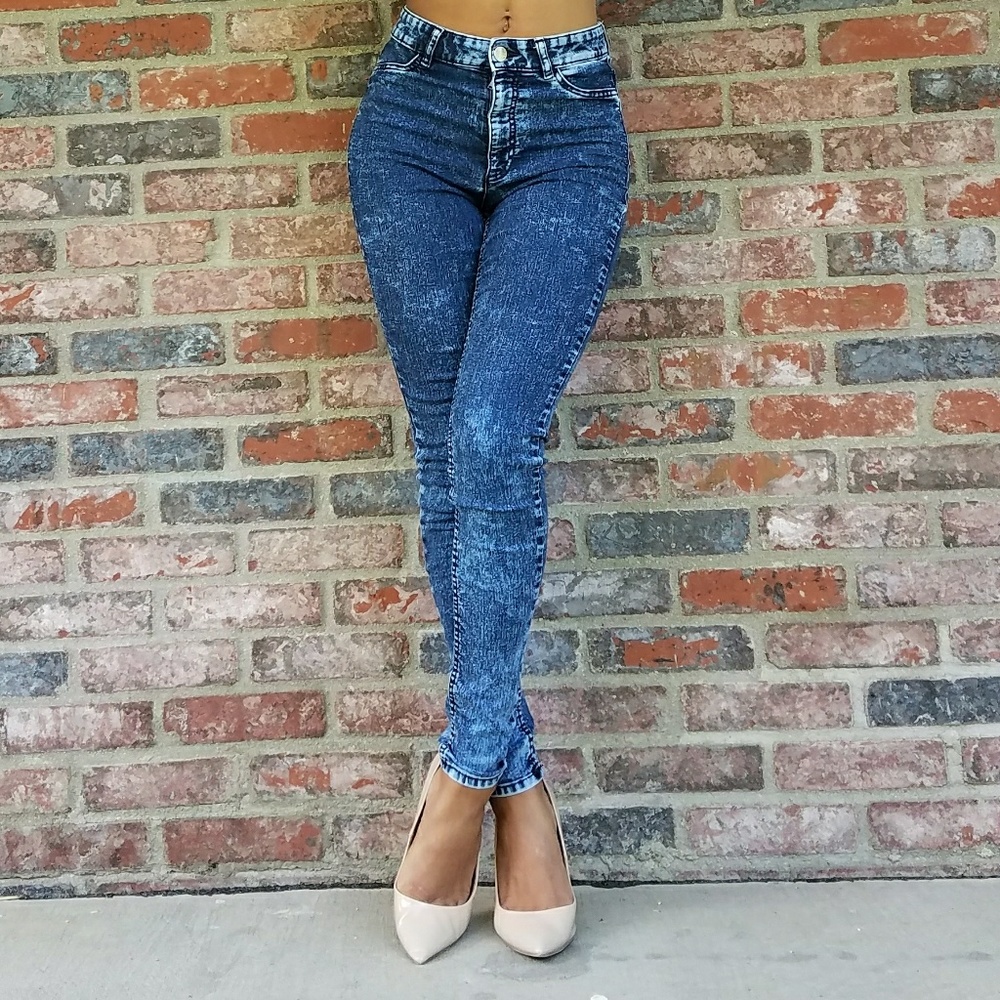 Dark high waisted jeans