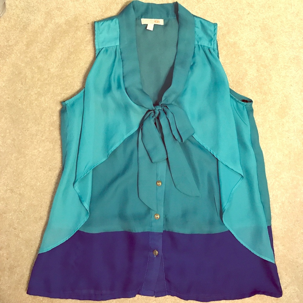 Color Block Sleeveless Top