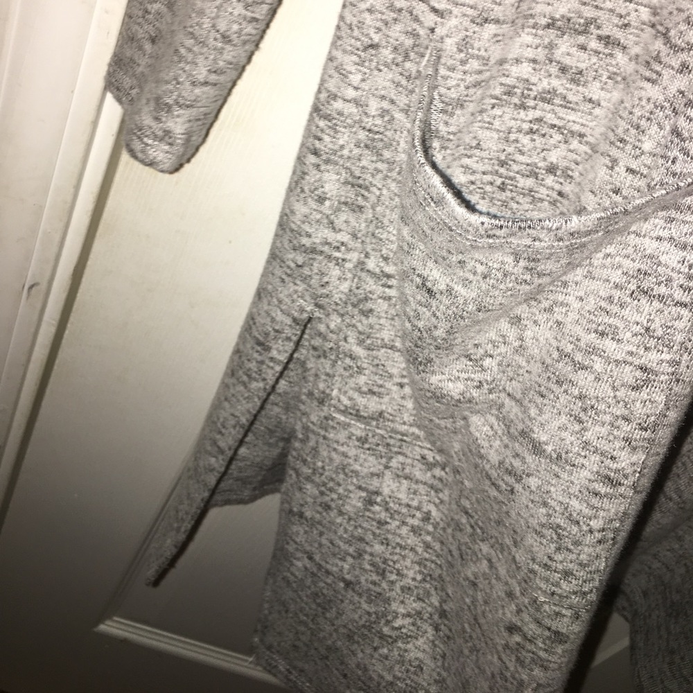 2Cardigans - Picture 4 of 6