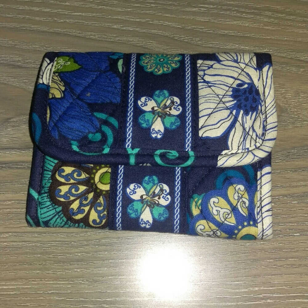 Vera Bradley mod Blue Floral Euro Wallet