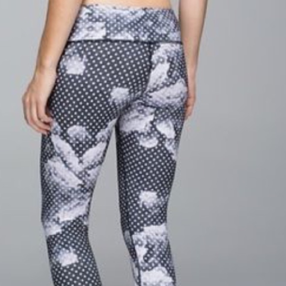 Lululemon Wunder Under Dottie Dream Rose