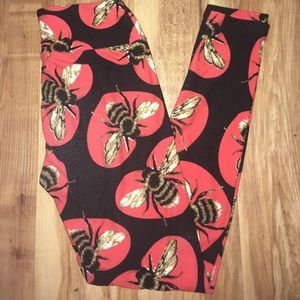 Bee heart leggings