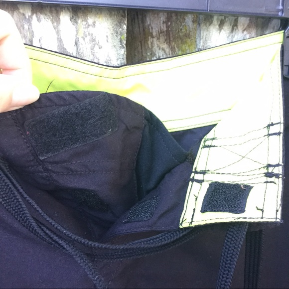 Hang Ten brand board shorts waist 30 - Picture 2 of 8