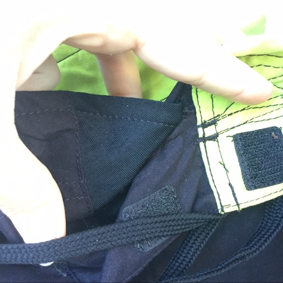 Hang Ten brand board shorts waist 30 - Picture 3 of 8