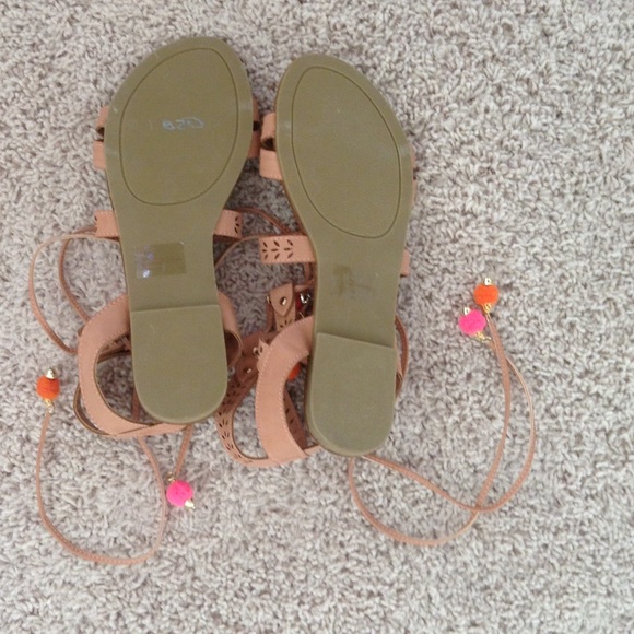Lace-Up Tan Colorful Pom Pom Sandals 💕 - Picture 3 of 5