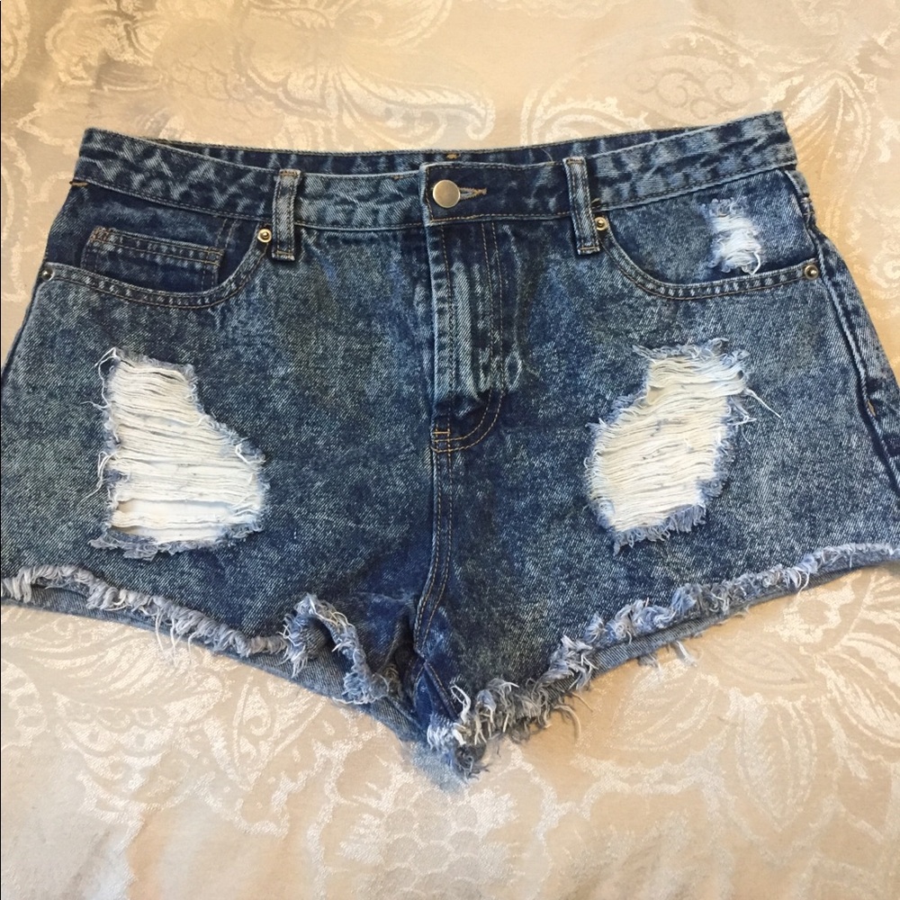 Forever 21 distressed denim shorts