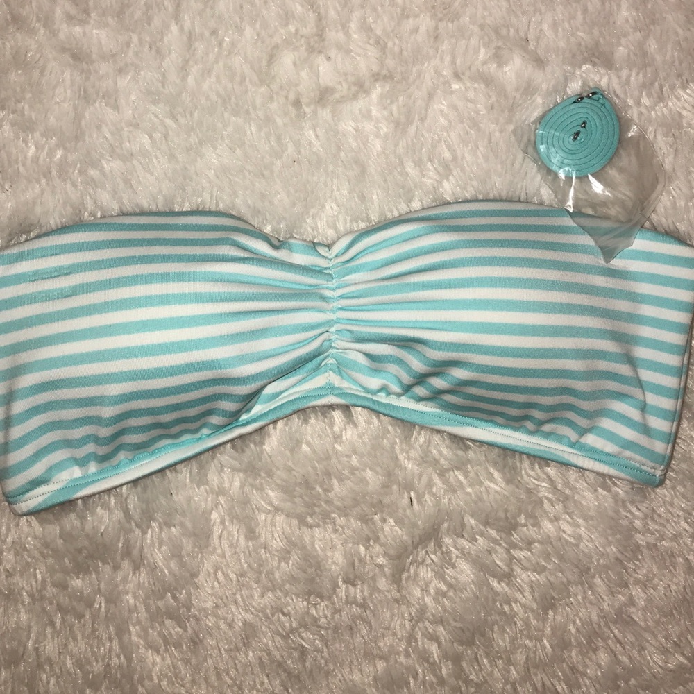 NWOT Striped Bikini Top