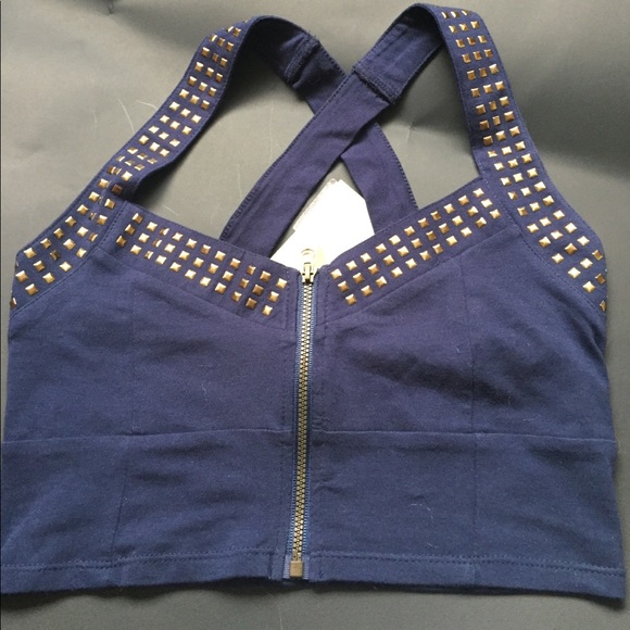 Crop top - Picture 1 of 3