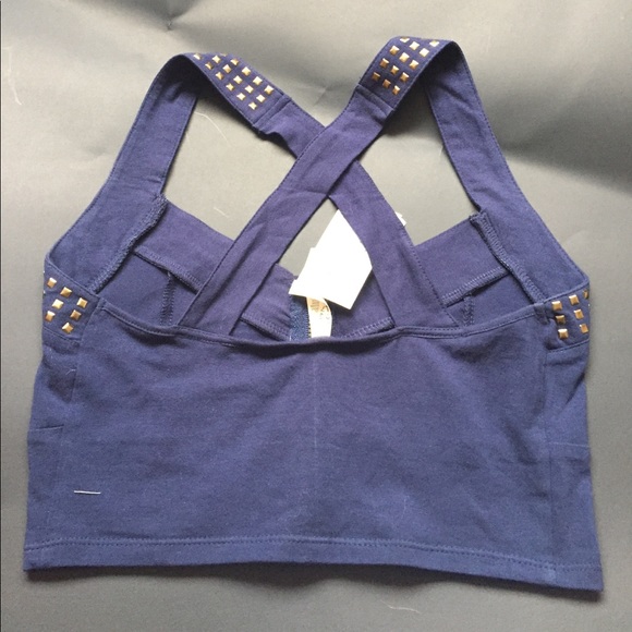 Crop top - Picture 2 of 3