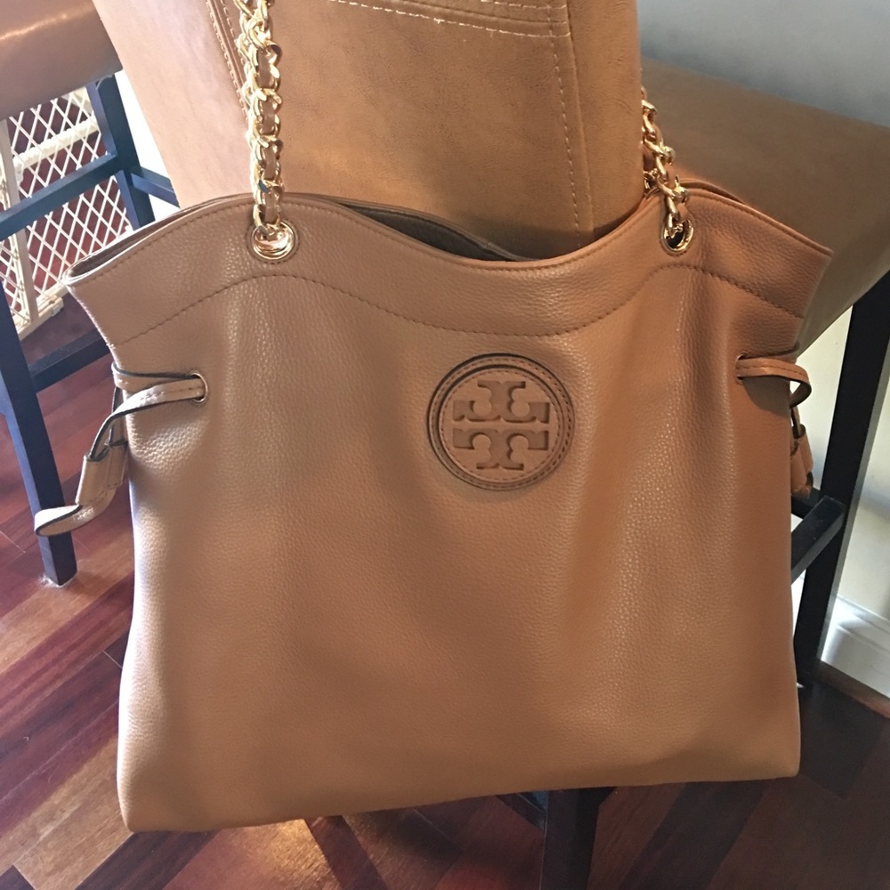 NWOT Marion Slouchy Tote