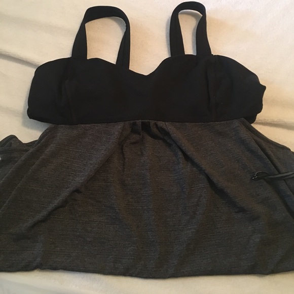 Lululemon top size 6 - Picture 6 of 6
