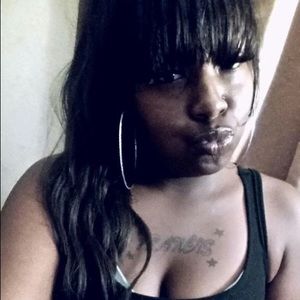 Meet your Posher, Alicia