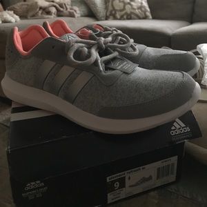 Adidas Women's Element Refresh running shoe