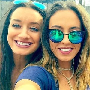 Meet your Posher, Devan