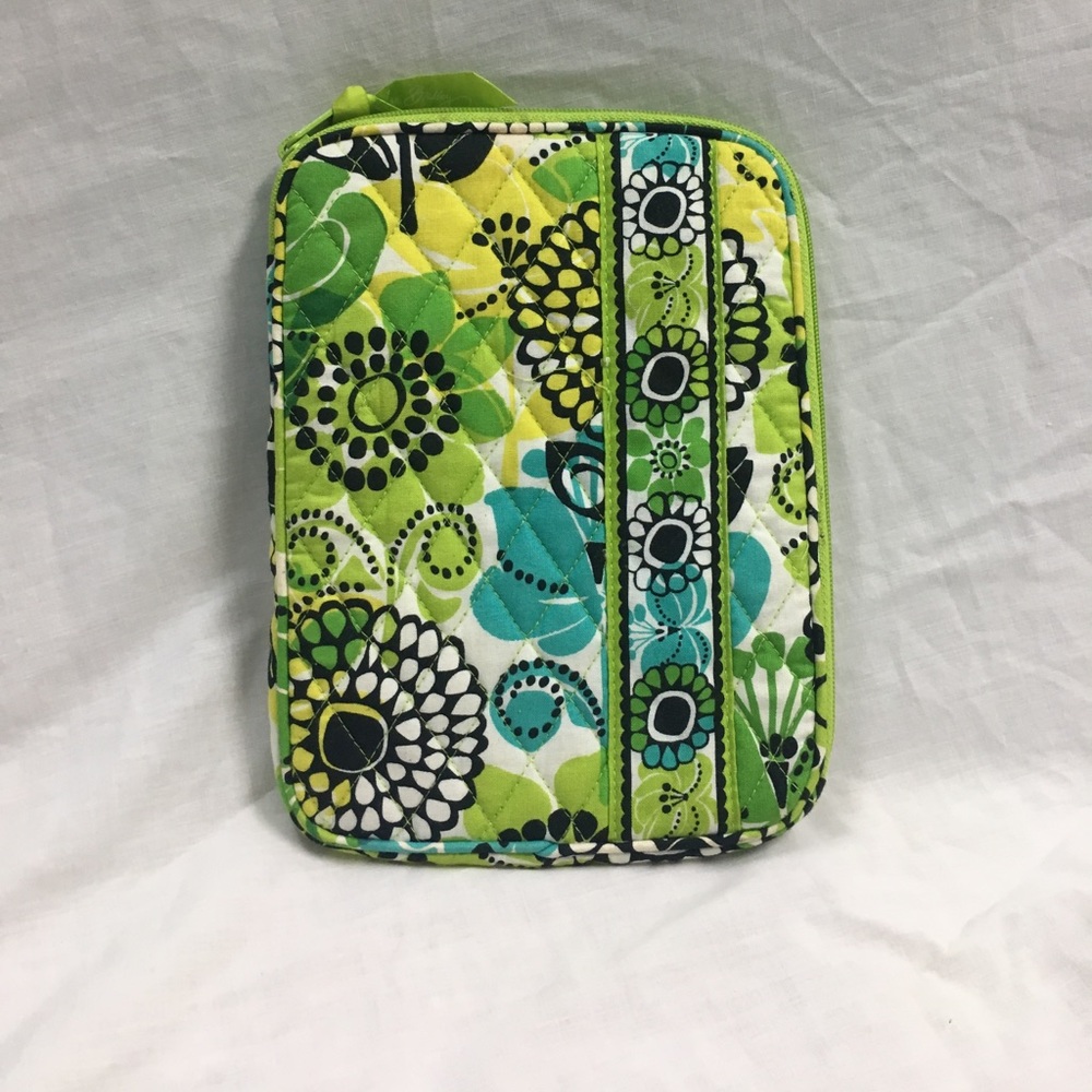 Vera Bradley Ereader Cover in Limes Up