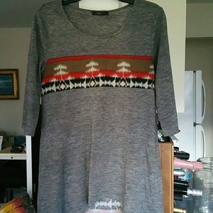 THML tribal print 3/4 sleeve hi lo top