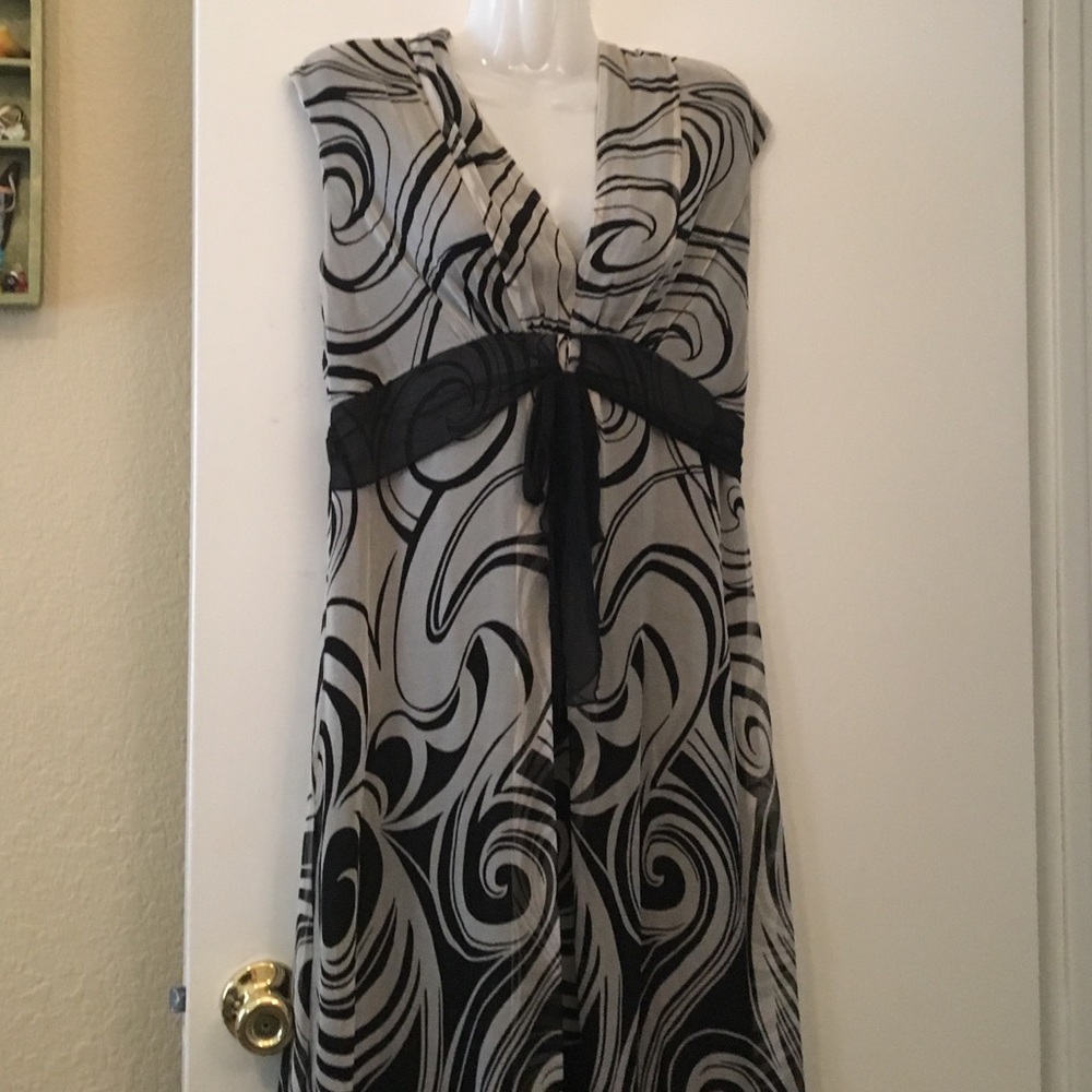 Black and white swirl dress