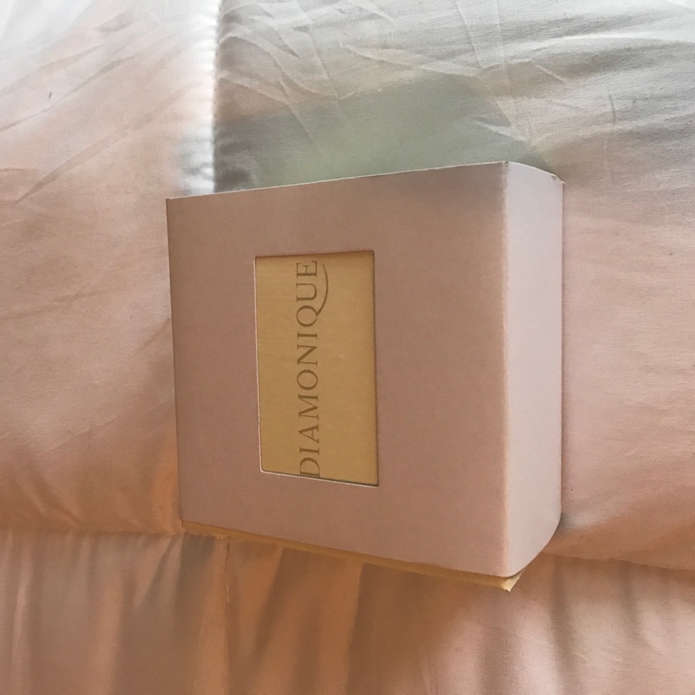 Diamonuque Women's Watch