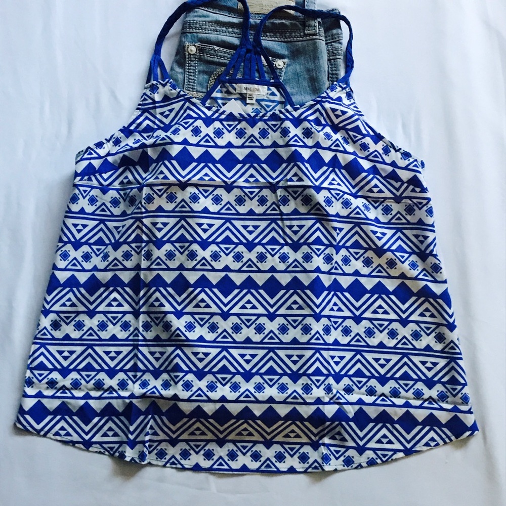 Aztec Print Top - Picture 2 of 4