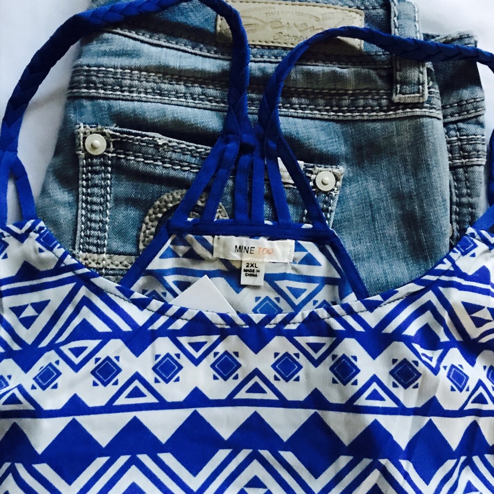 Aztec Print Top - Picture 3 of 4