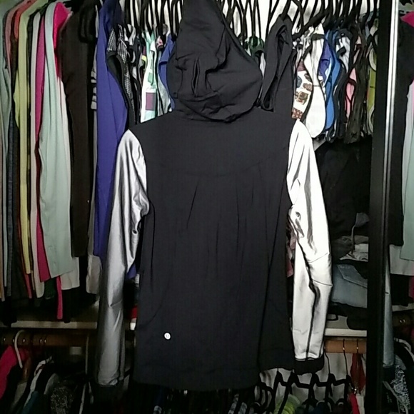 Lululemon Fleet Street Reflective Pullover - Picture 3 of 4