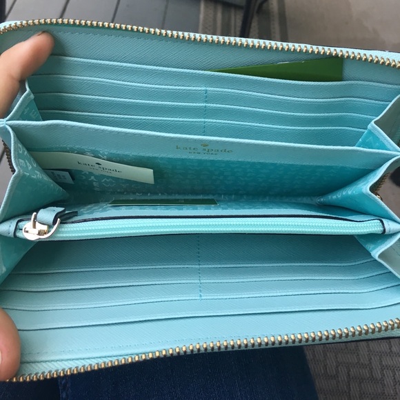 Kate spade Tiffany blue wallet. New in box!! - Picture 2 of 6