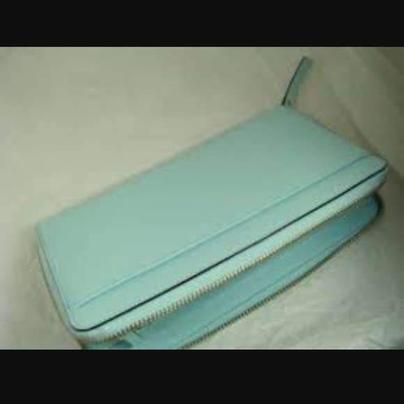 Kate spade Tiffany blue wallet. New in box!! - Picture 4 of 6
