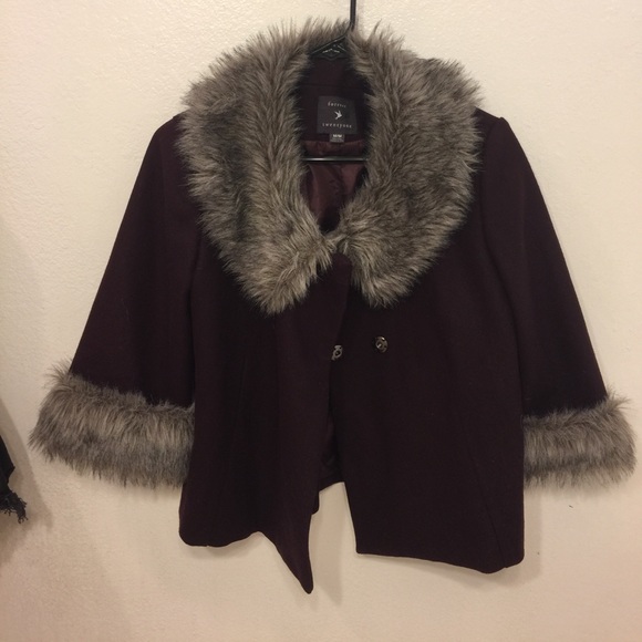 Forever 21 Jackets & Blazers - Dark maroon short coat with faux fur