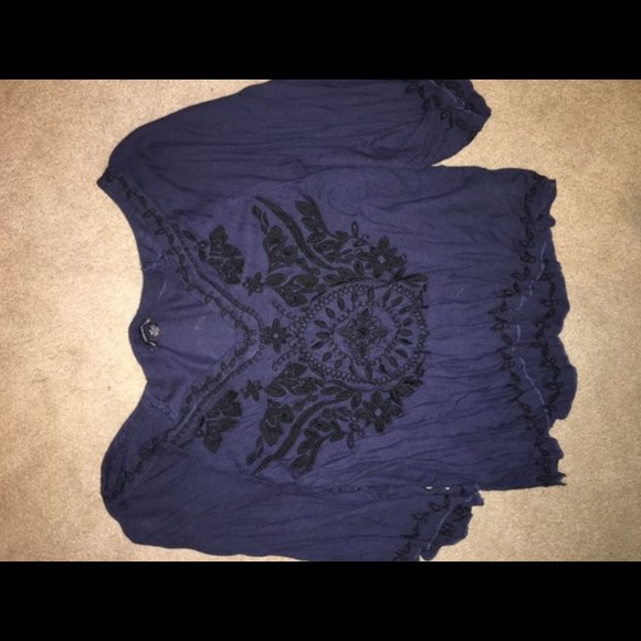 Shirt tops - Picture 3 of 4