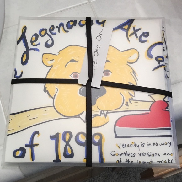 University Of California Berkeley Golden Bears Rugby Unisex  Cal Bears fans! UC Berkeley Silk Scarf NWT