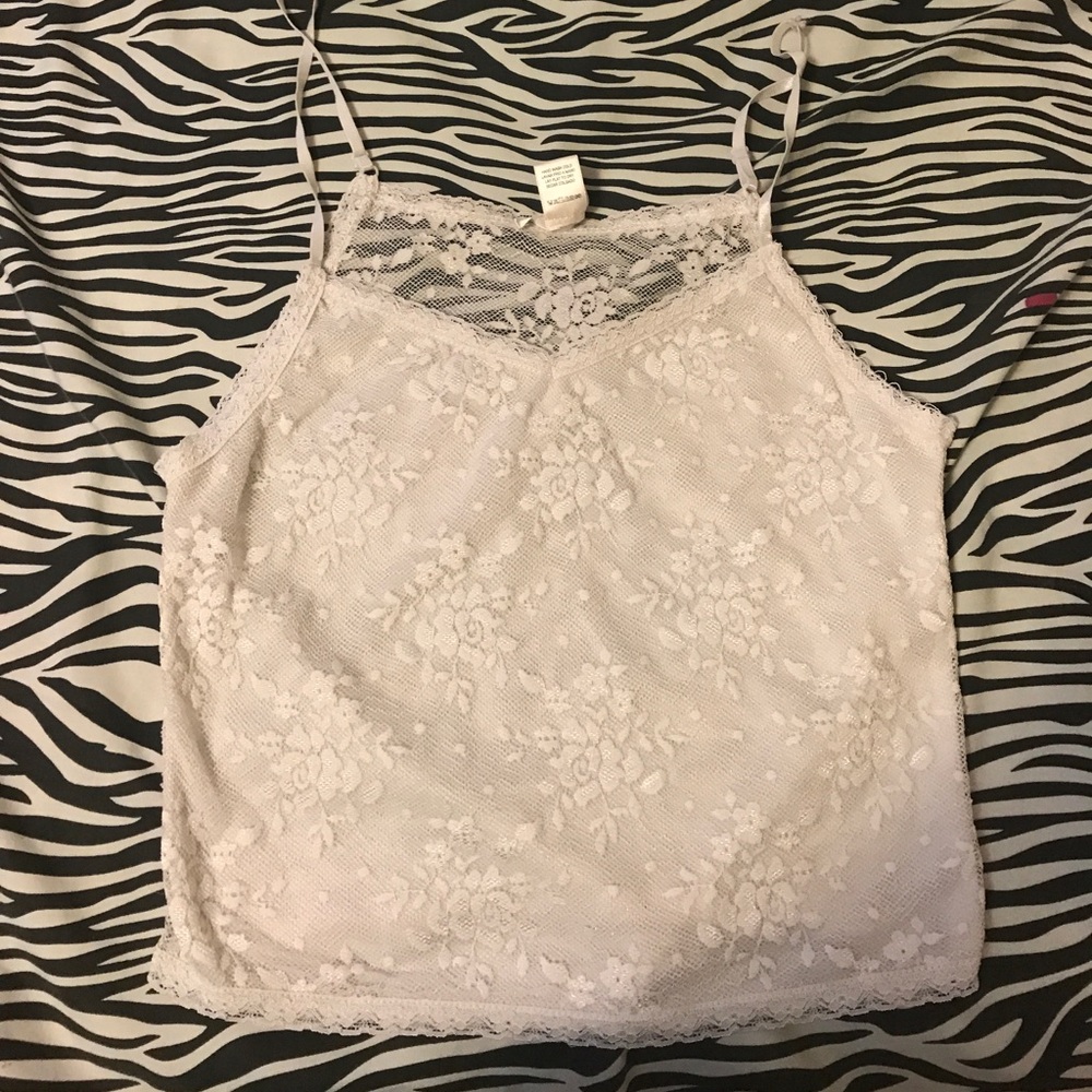 CLEARANCE 🔥Size medium short cami Tilly's