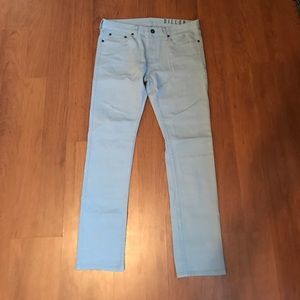 Bullhead size 32 Dillon