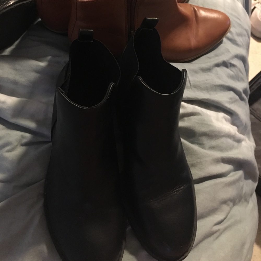 Cute black booties