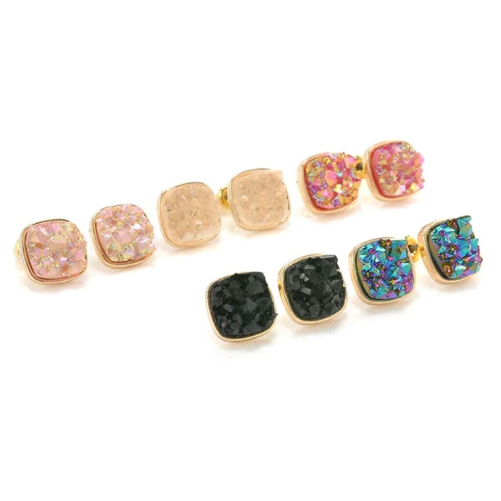 Adorable Druzy Look Gold Stud Earrings - Picture 1 of 7