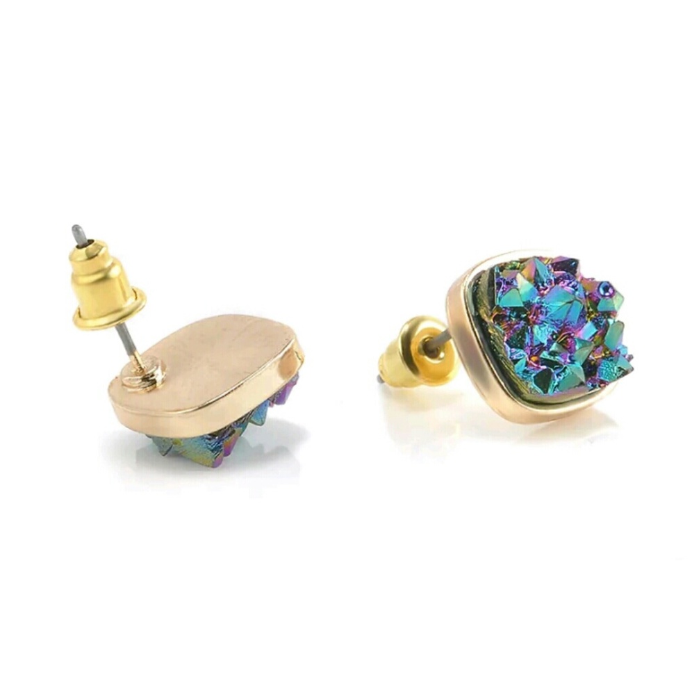 Adorable Druzy Look Gold Stud Earrings - Picture 3 of 7