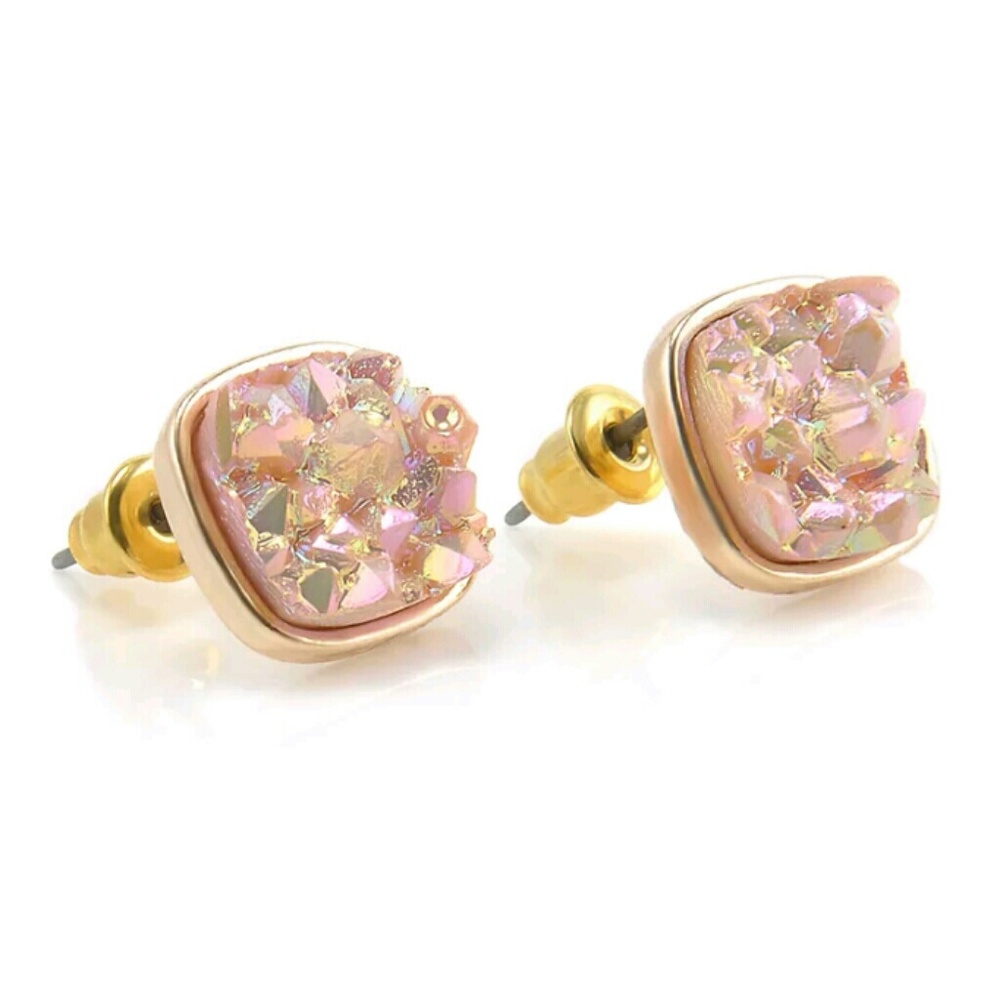 Adorable Druzy Look Gold Stud Earrings - Picture 4 of 7