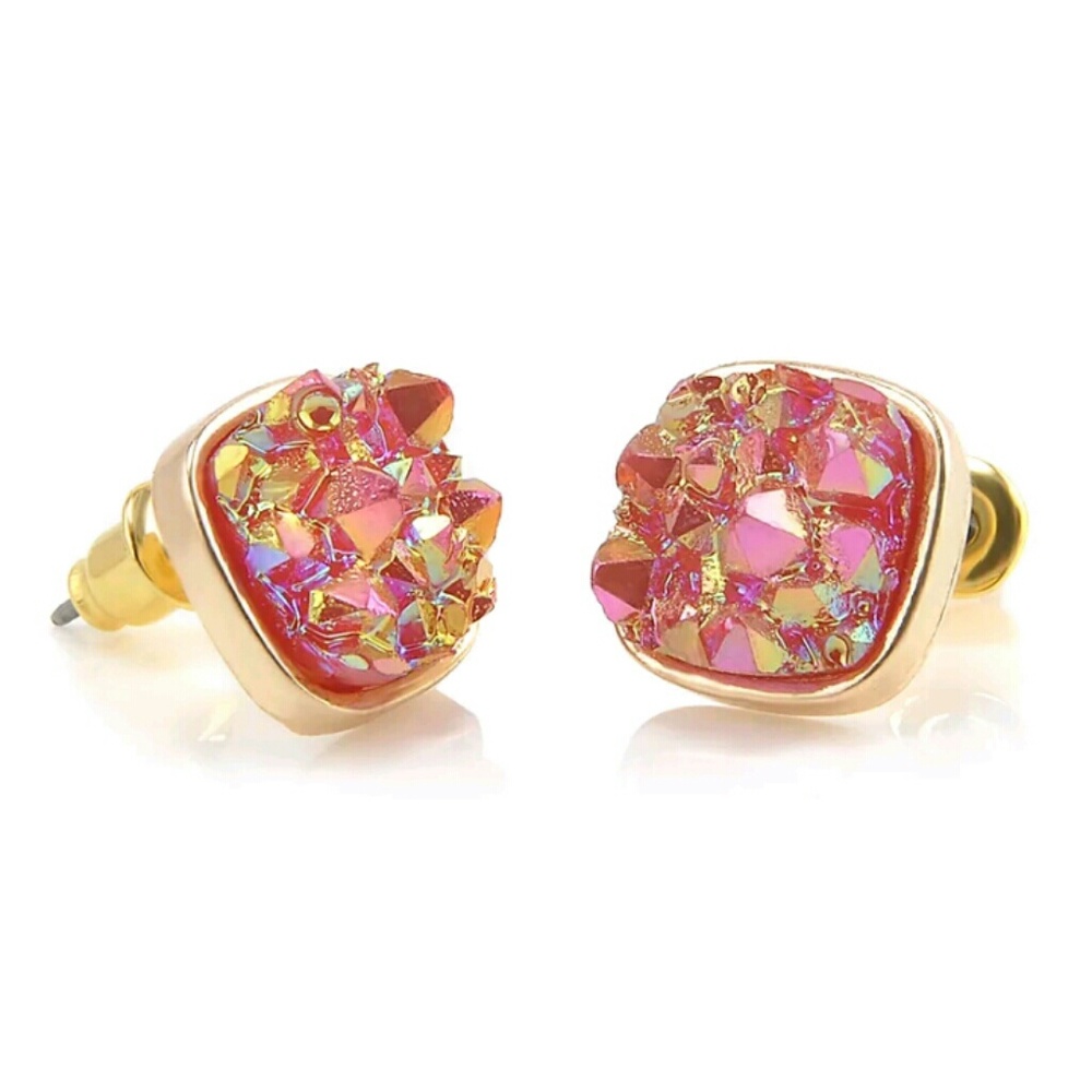 Adorable Druzy Look Gold Stud Earrings - Picture 6 of 7
