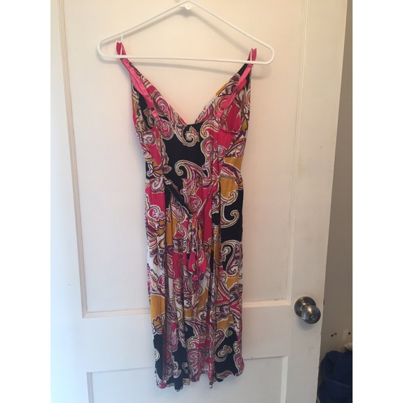 Woman's dress - Picture 2 of 3