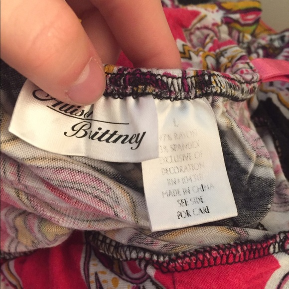 Woman's dress - Picture 3 of 3