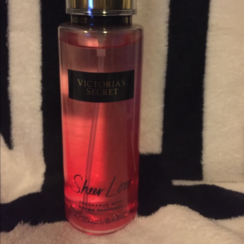 Victoria's Secret Sheer Love Mist