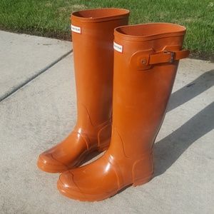burnt orange hunter boots