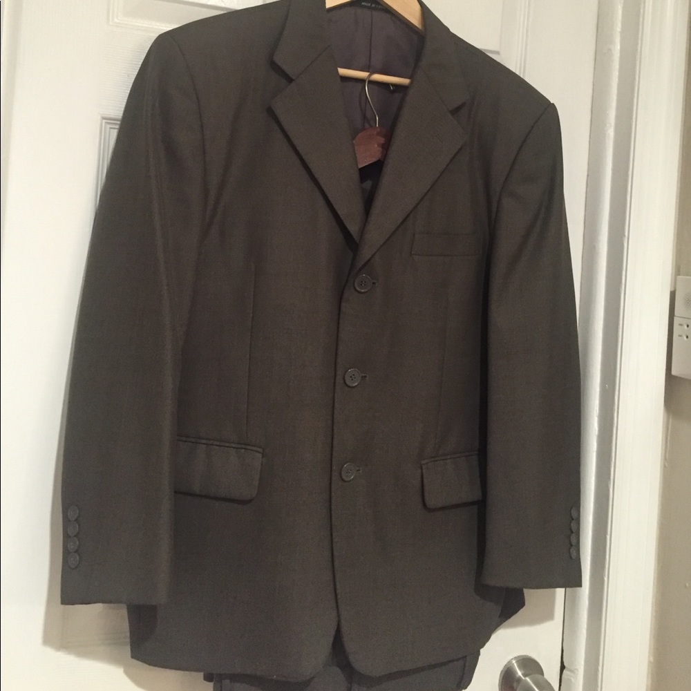 Prof Business Men's Suit Sz: 40S (top) 34S (pants)