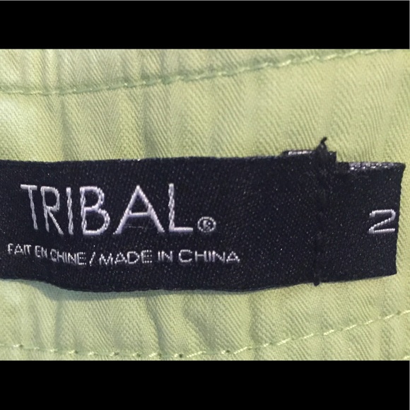 Green capris - Picture 3 of 3